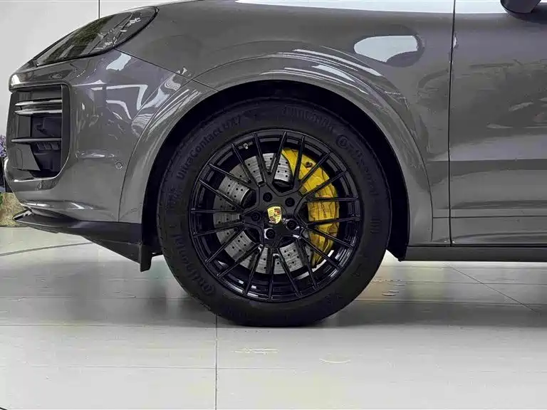 Porsche Cayenne — миниатюра 4