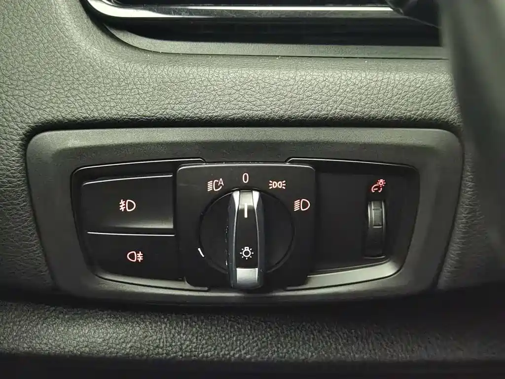 BMW 2 Series Active Tourer — миниатюра 21