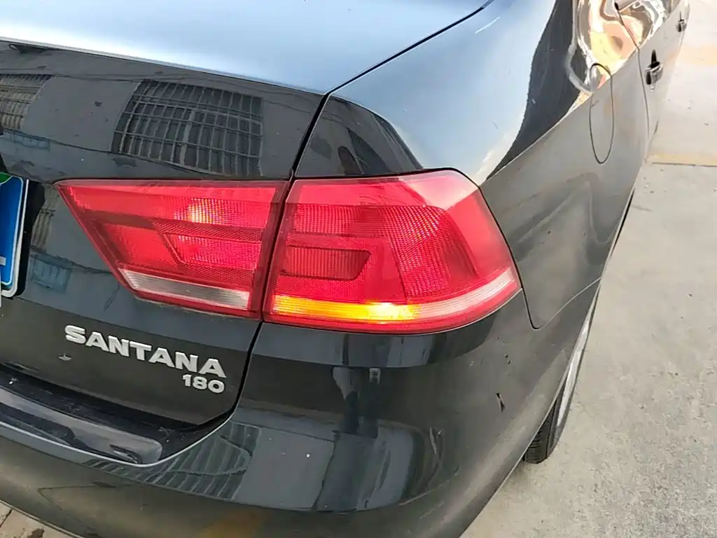 Volkswagen Santana — миниатюра 8