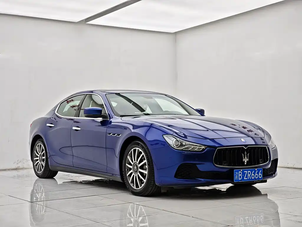 MASERATI GHIBLI