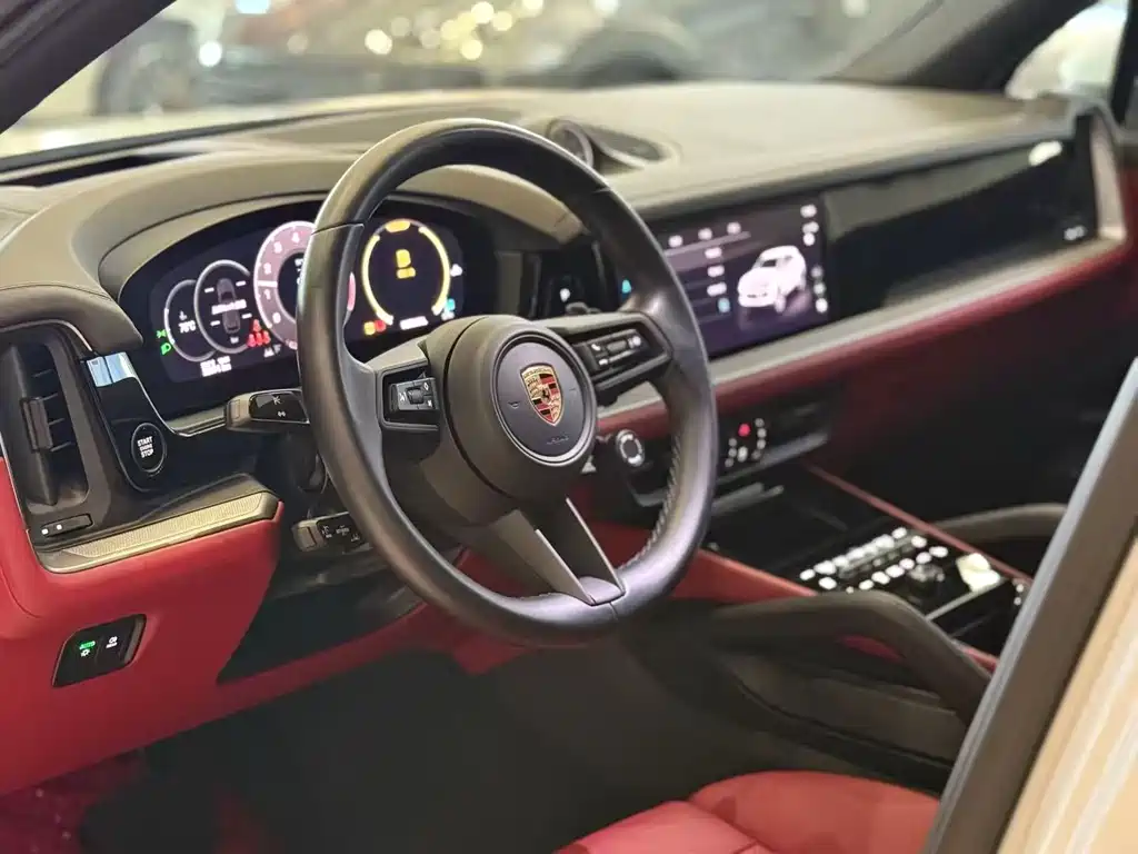 Porsche Cayenne — миниатюра 7