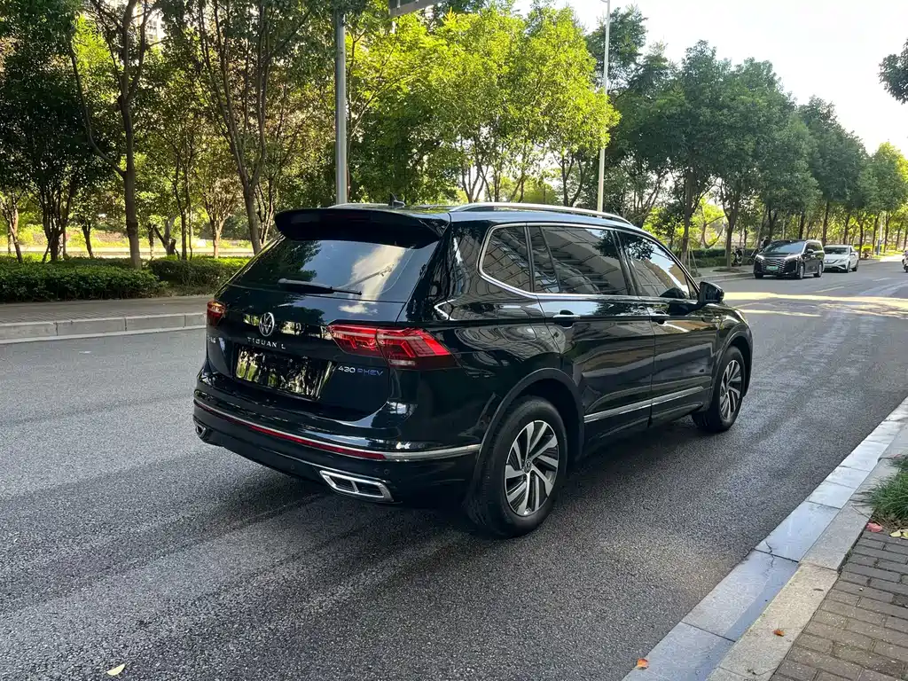 Volkswagen Tiguan L PHEV — миниатюра 6