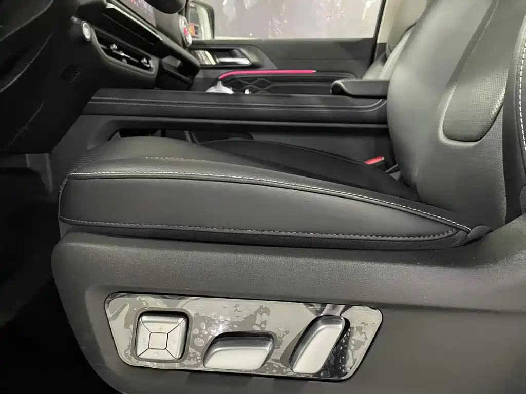 TANK TANK 300 NEW ENERGY