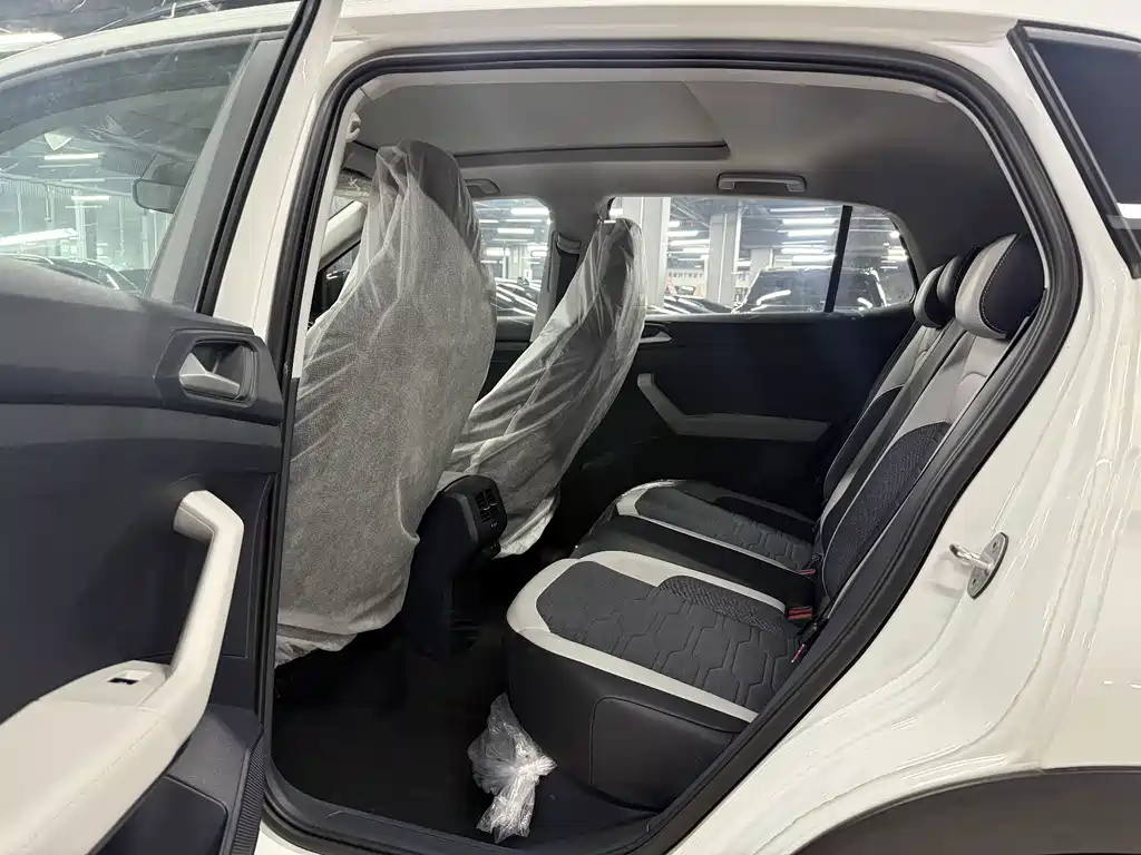Volkswagen Tharu — миниатюра 8