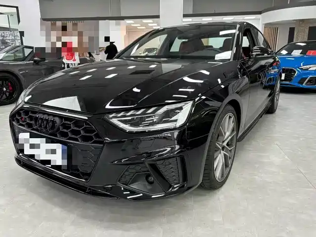 Audi S4