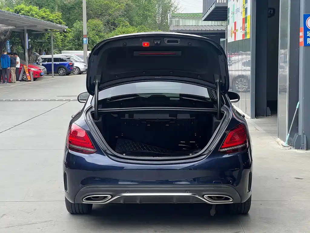 Mercedes-Benz C-Class — миниатюра 4