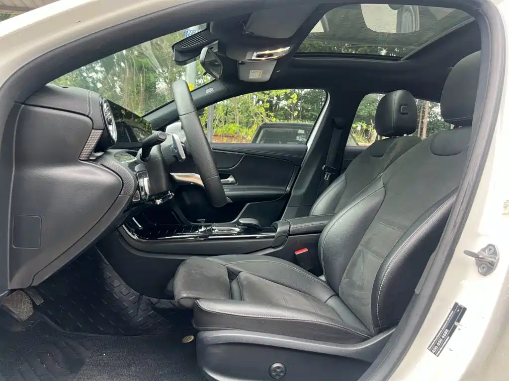 Mercedes-Benz A-Class — миниатюра 10