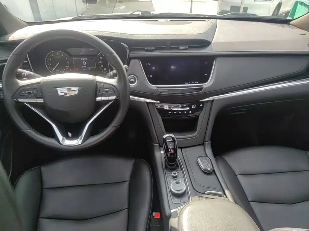 Cadillac XT6 — миниатюра 13