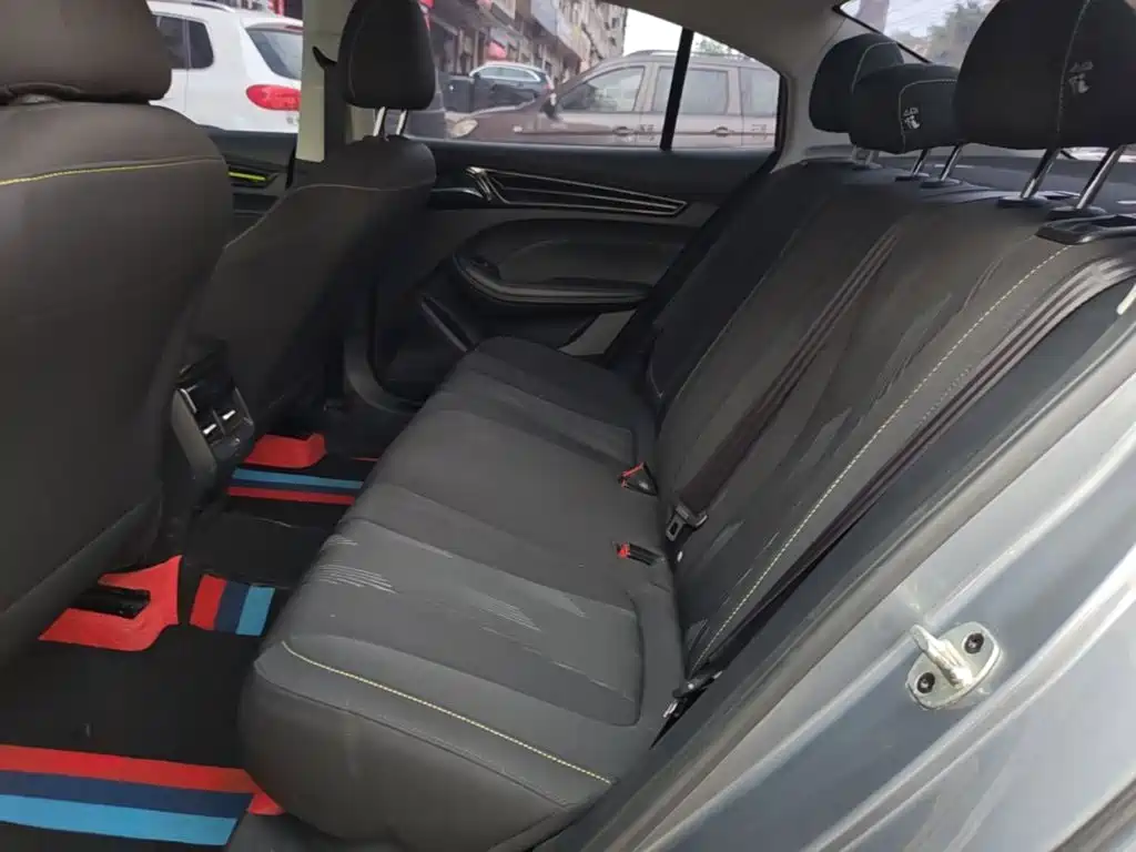 Roewe i5 — миниатюра 17