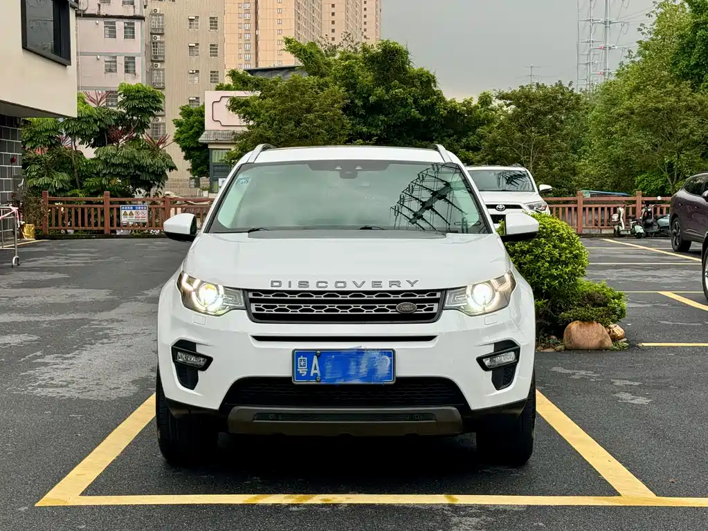 Land Rover Discovery Sport — миниатюра 3