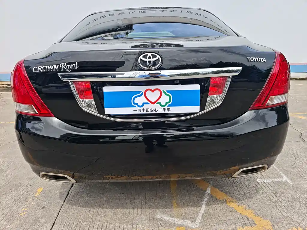 Toyota Crown 2011 2.5L Royal