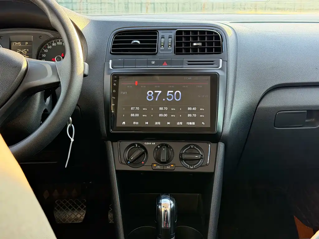 Volkswagen Polo — миниатюра 9