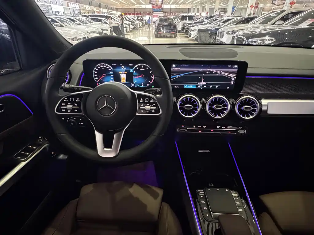 Mercedes-Benz GLB — миниатюра 4