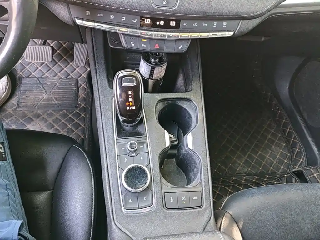 Cadillac XT4 — миниатюра 14