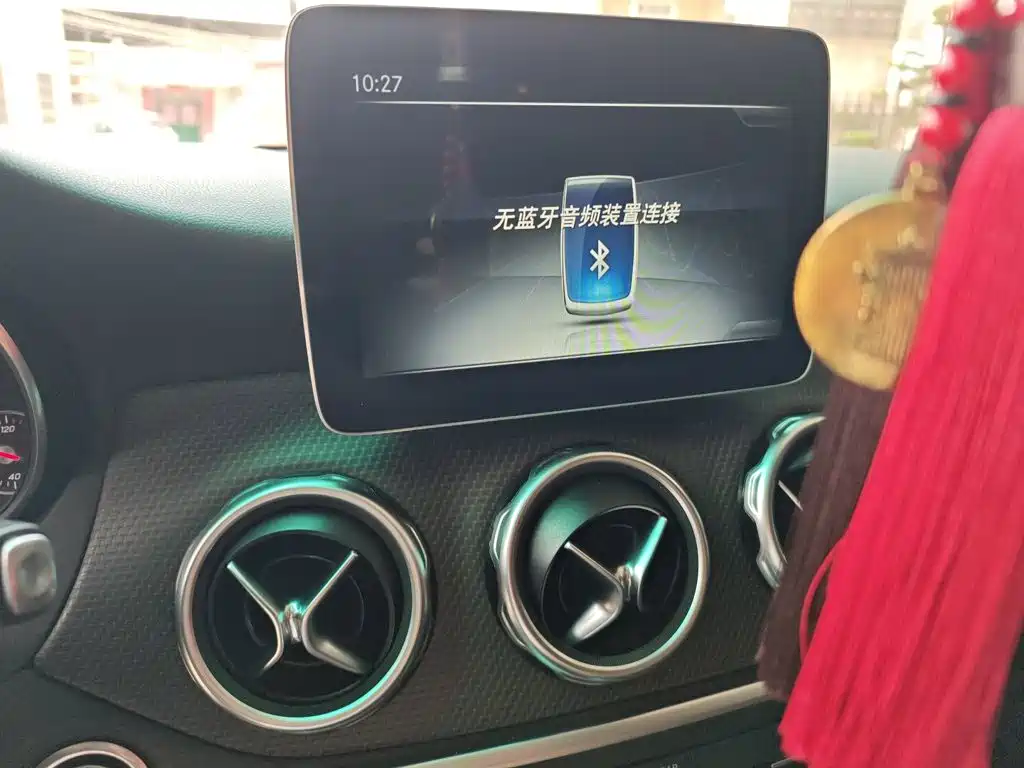 Mercedes-Benz GLA — миниатюра 13