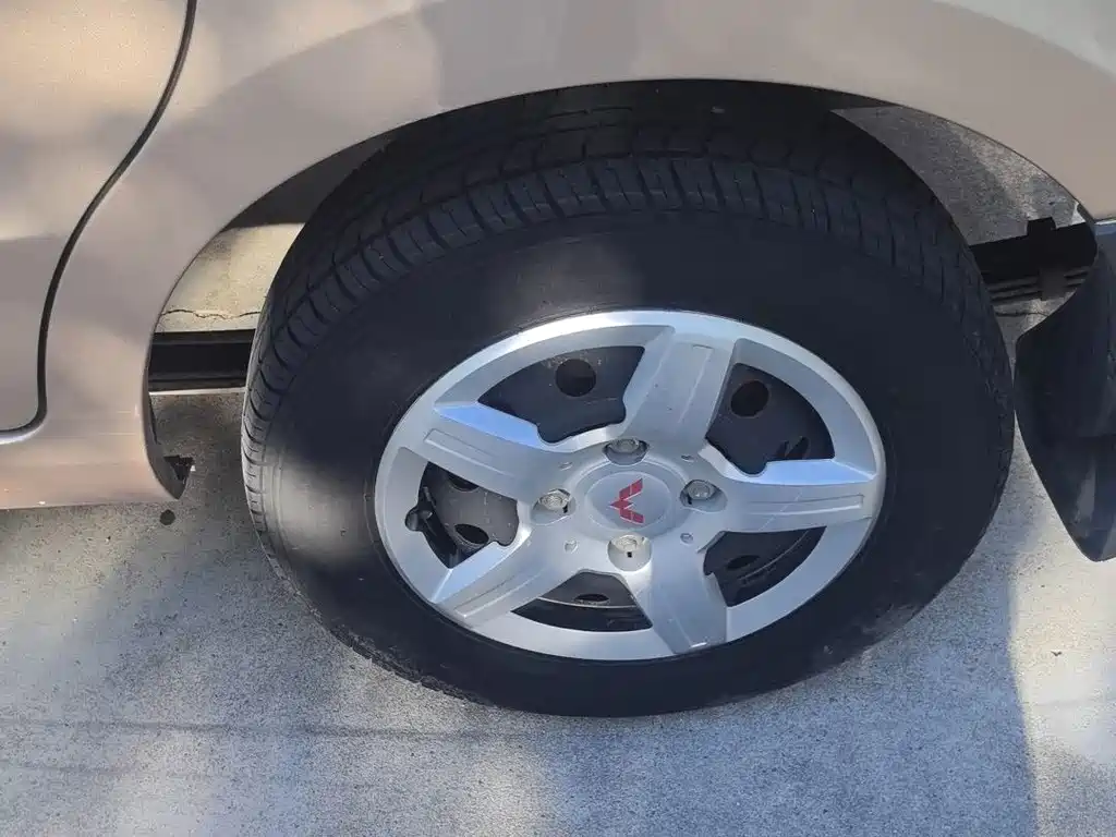 Wuling Hongguang — миниатюра 7