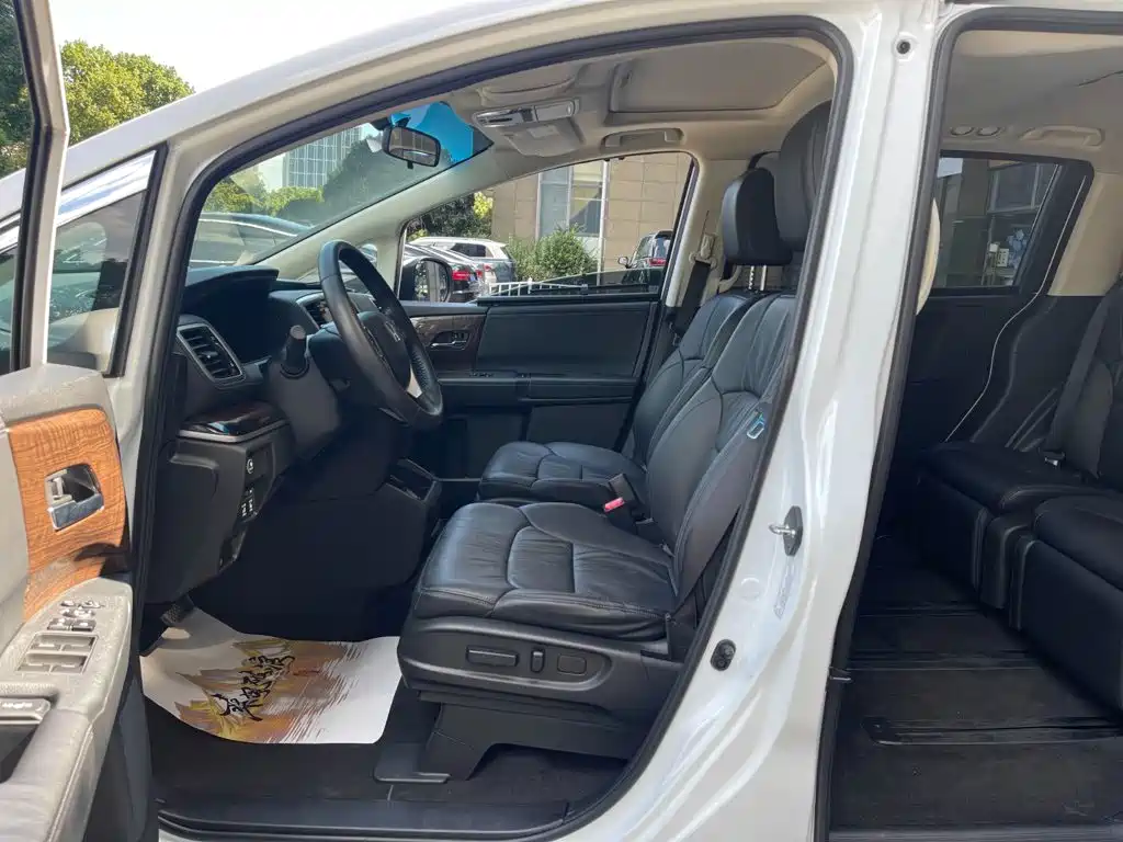 Honda Odyssey — миниатюра 12