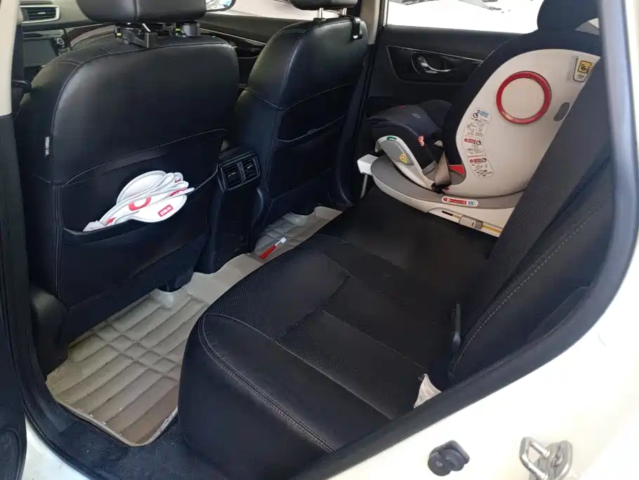 Nissan X-Trail — миниатюра 11