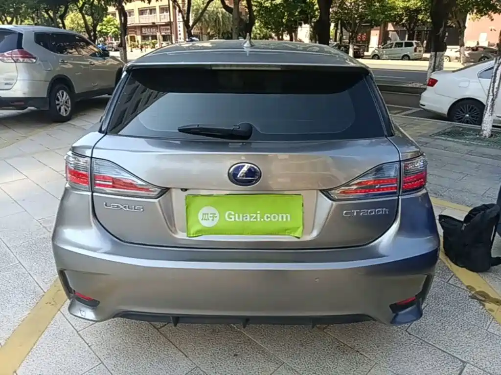 Lexus CT — миниатюра 6