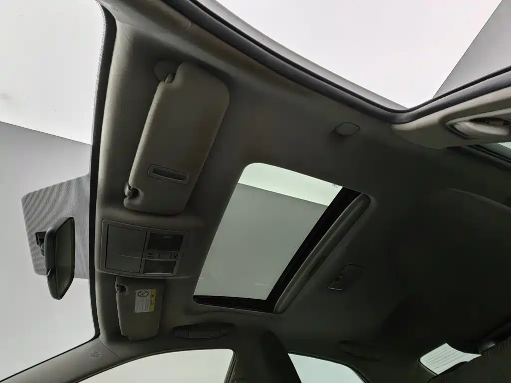 Toyota Reiz — миниатюра 14