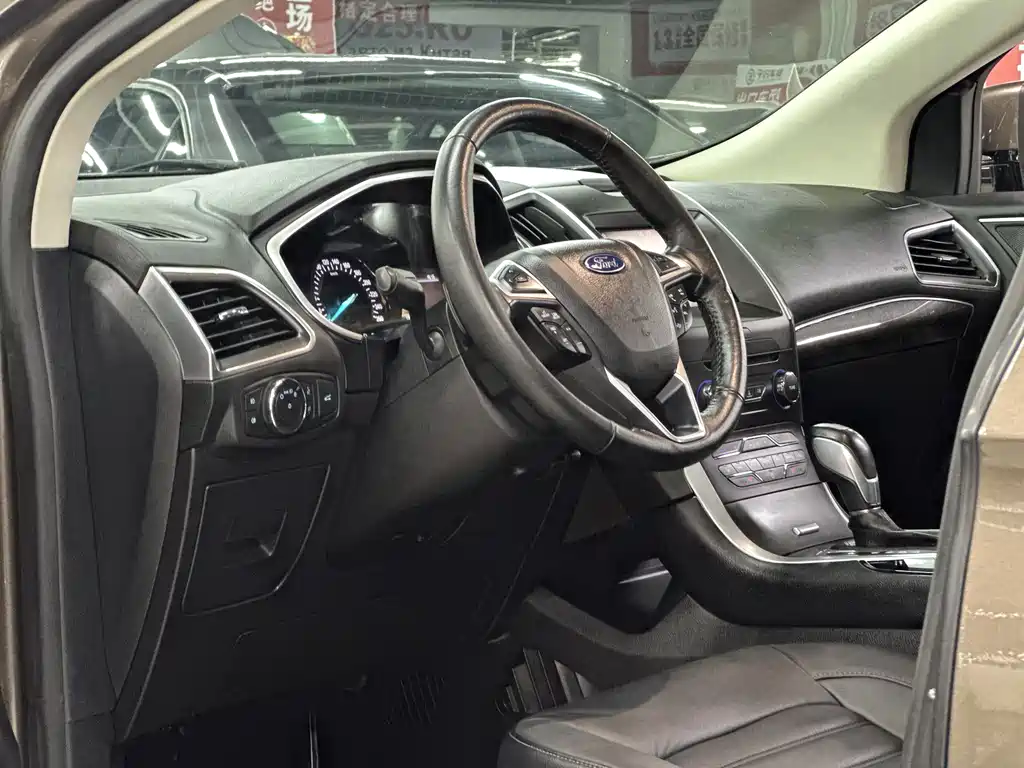 Ford Edge — миниатюра 27