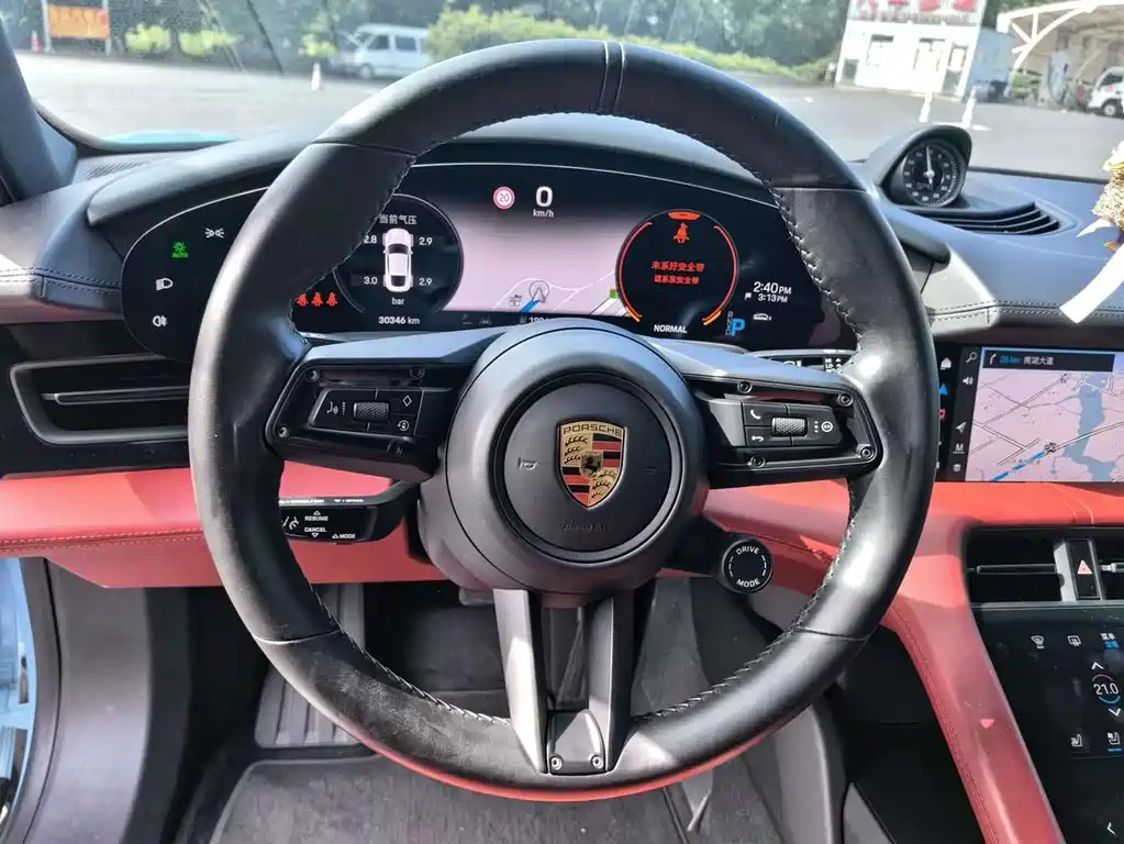 Porsche Taycan — миниатюра 11