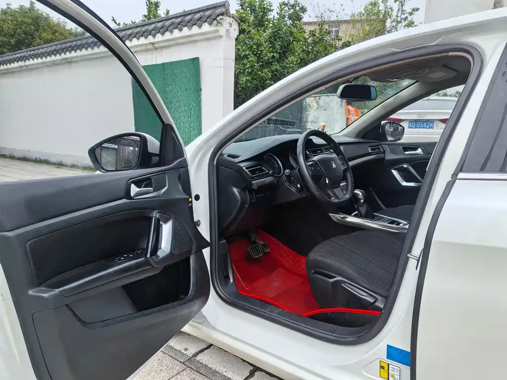 Peugeot 408 — миниатюра 6
