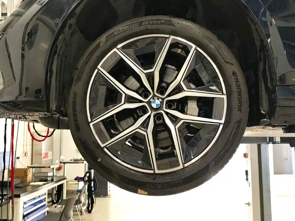 BMW i5 — миниатюра 7