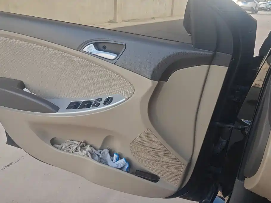 Hyundai Verna — миниатюра 7