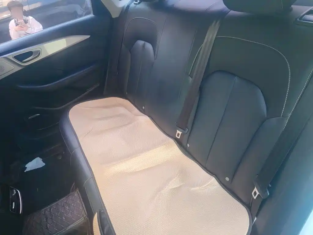 Roewe i6 MAX New Energy — миниатюра 15