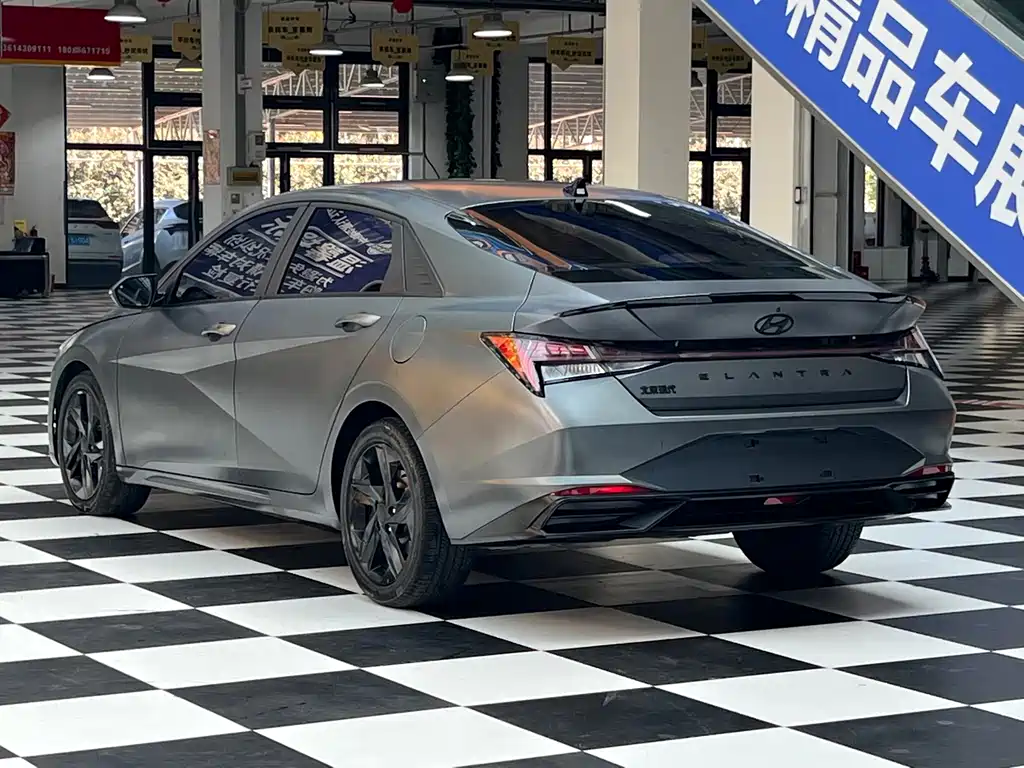 Hyundai Elantra — миниатюра 4