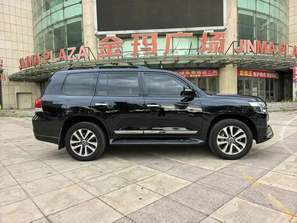 Toyota Land Cruiser — миниатюра 4