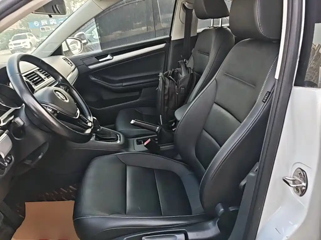 Volkswagen Sagitar — миниатюра 15