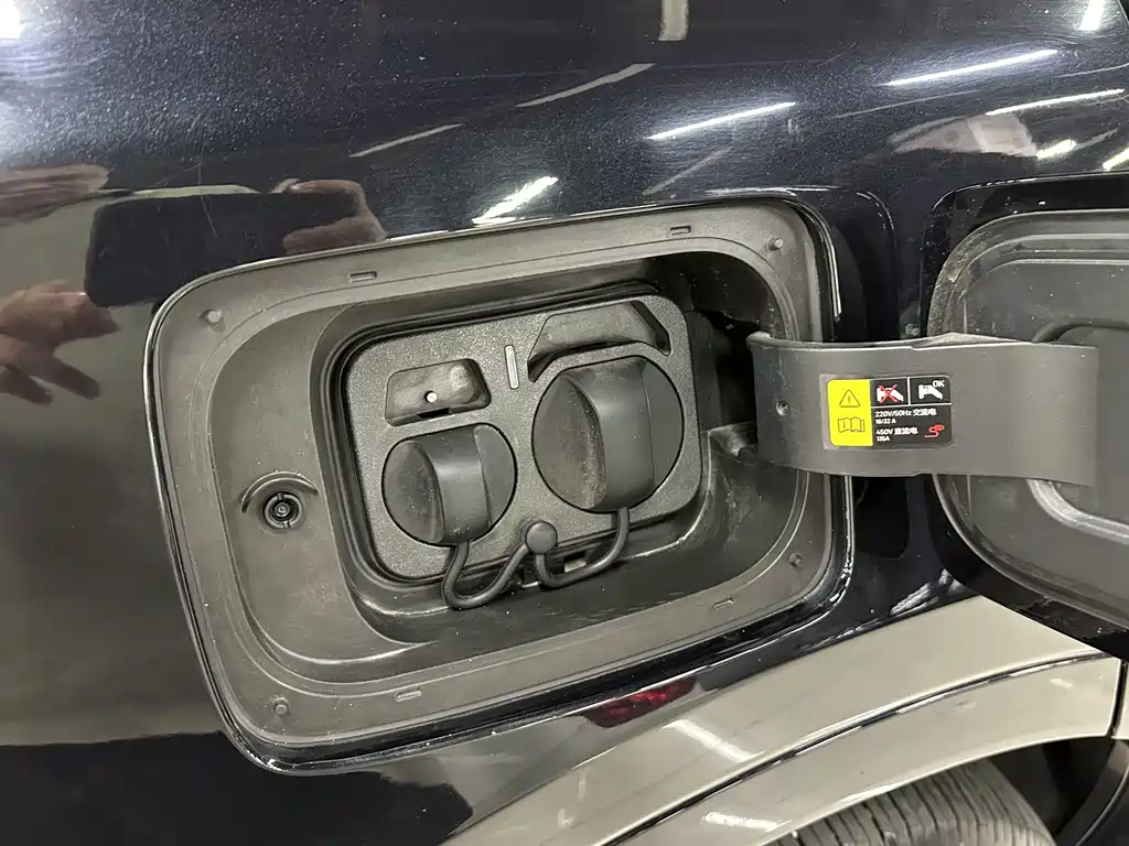 Li Auto Li ONE — миниатюра 12