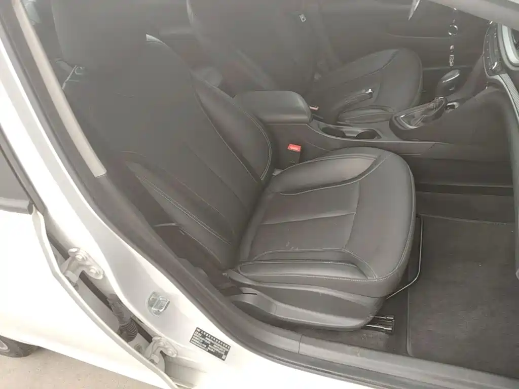 Buick Excelle — миниатюра 25