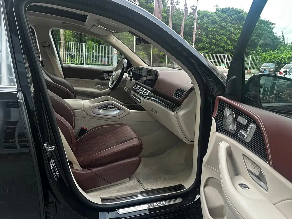 Mercedes-Benz GLS — миниатюра 11