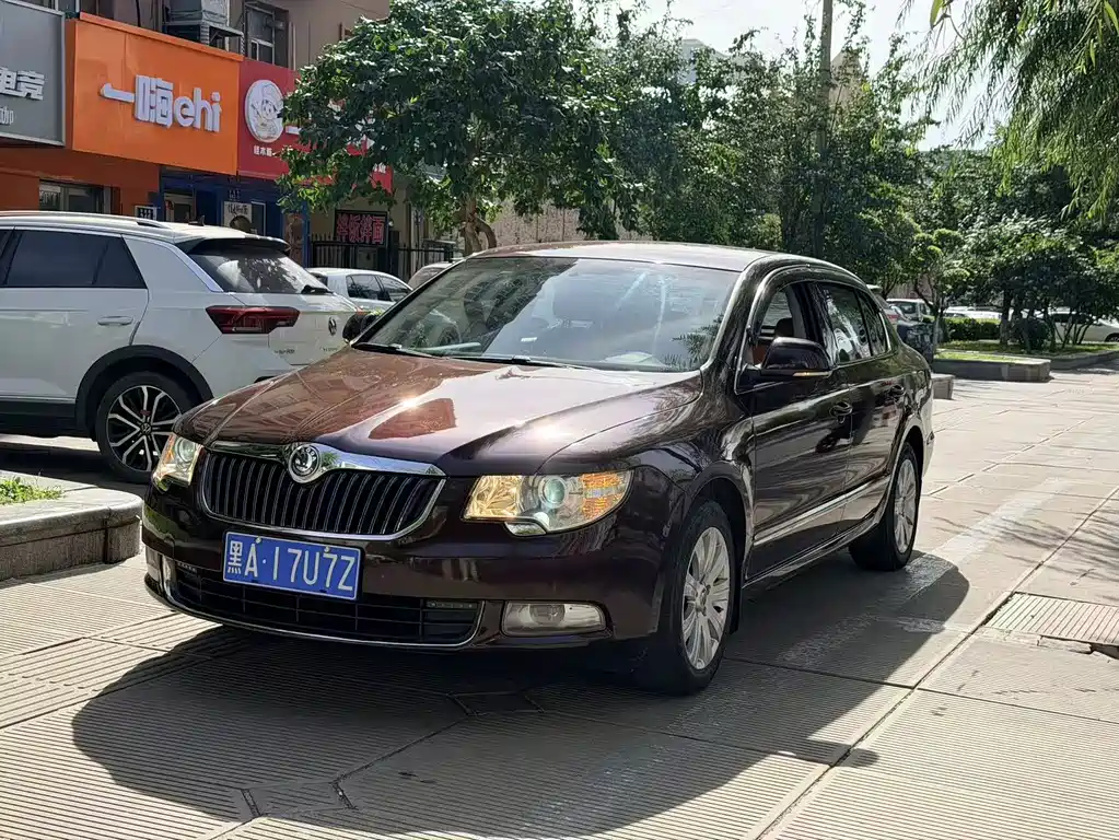 Skoda Superb — миниатюра 3
