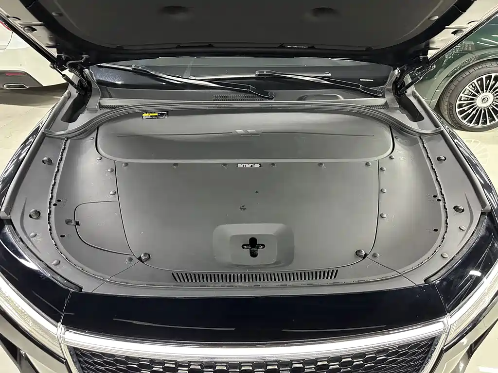 Li Auto Li ONE — миниатюра 11