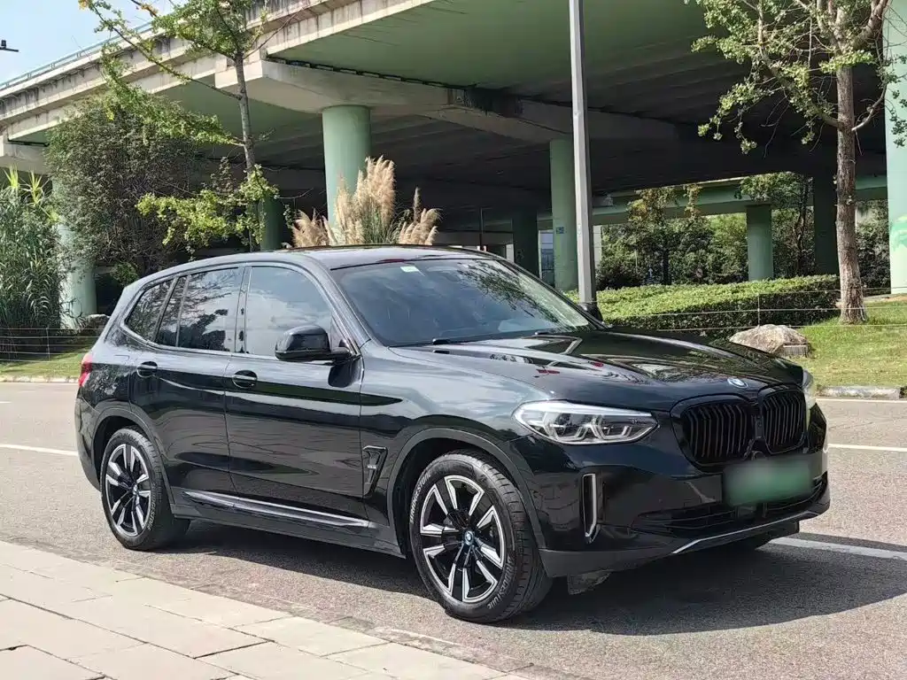 BMW iX3 — миниатюра 4