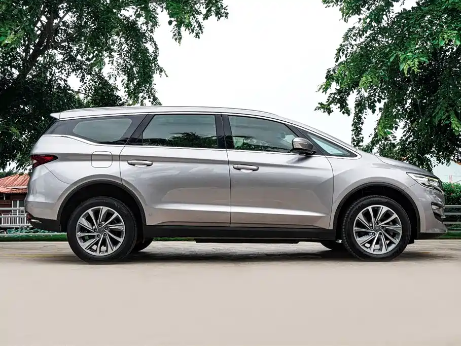 Geely Jia Ji New Energy — миниатюра 5