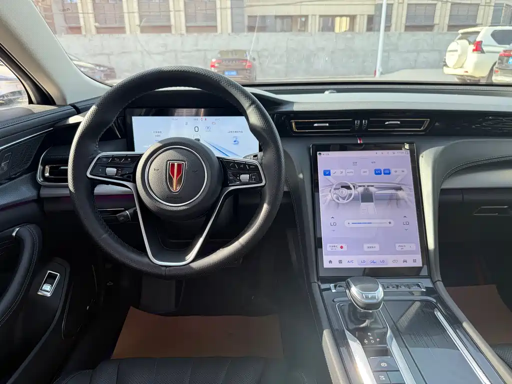 Hongqi H5 2024 2.0T AT