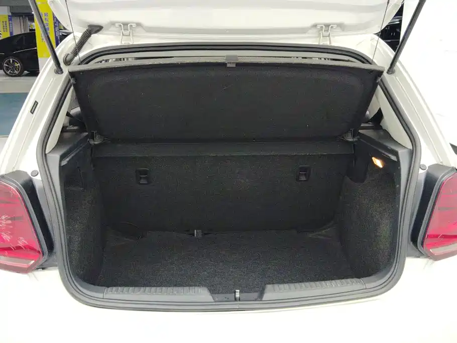 Volkswagen Polo — миниатюра 4