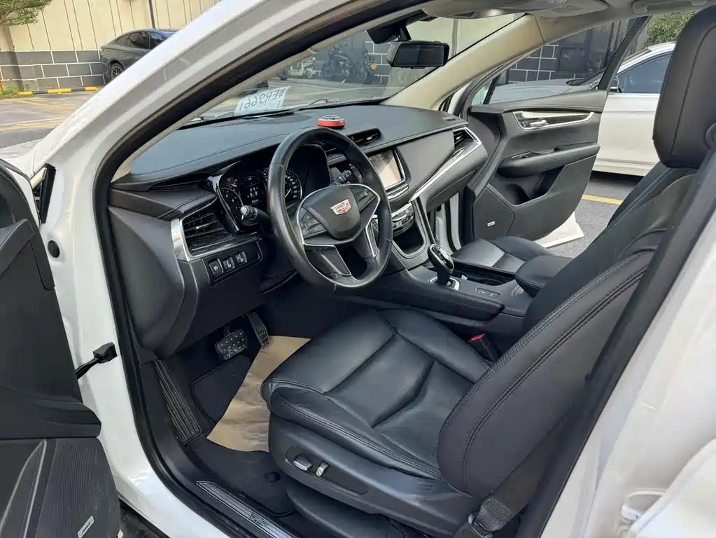 Cadillac XT5 — миниатюра 9