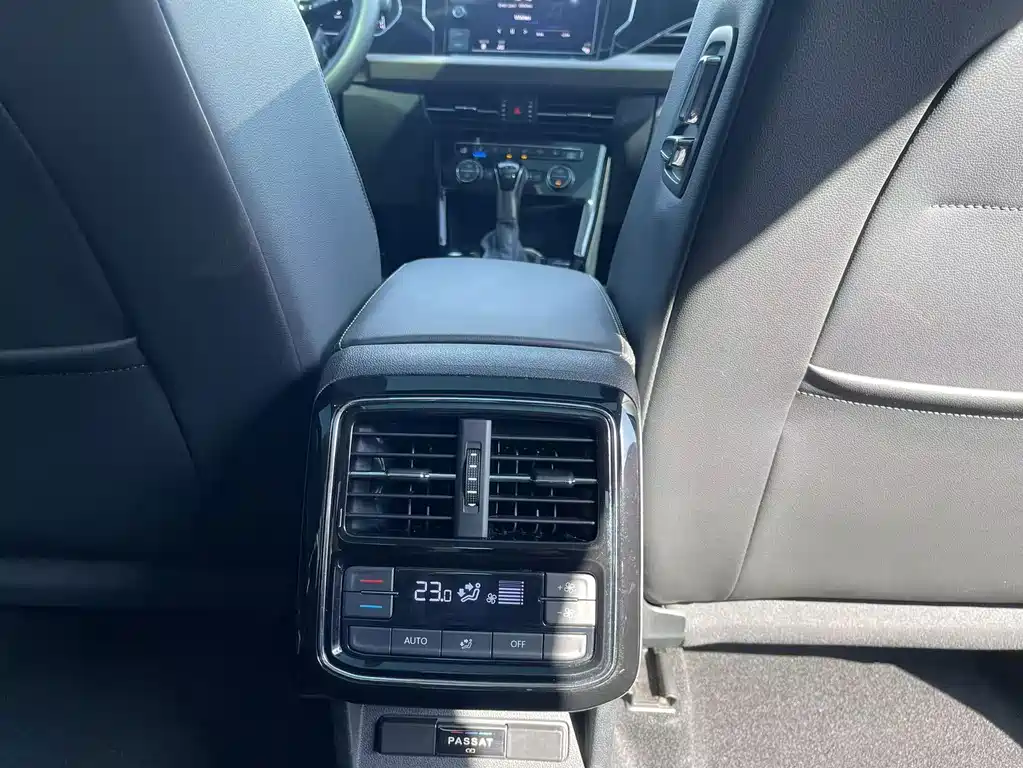 Volkswagen Passat — миниатюра 18