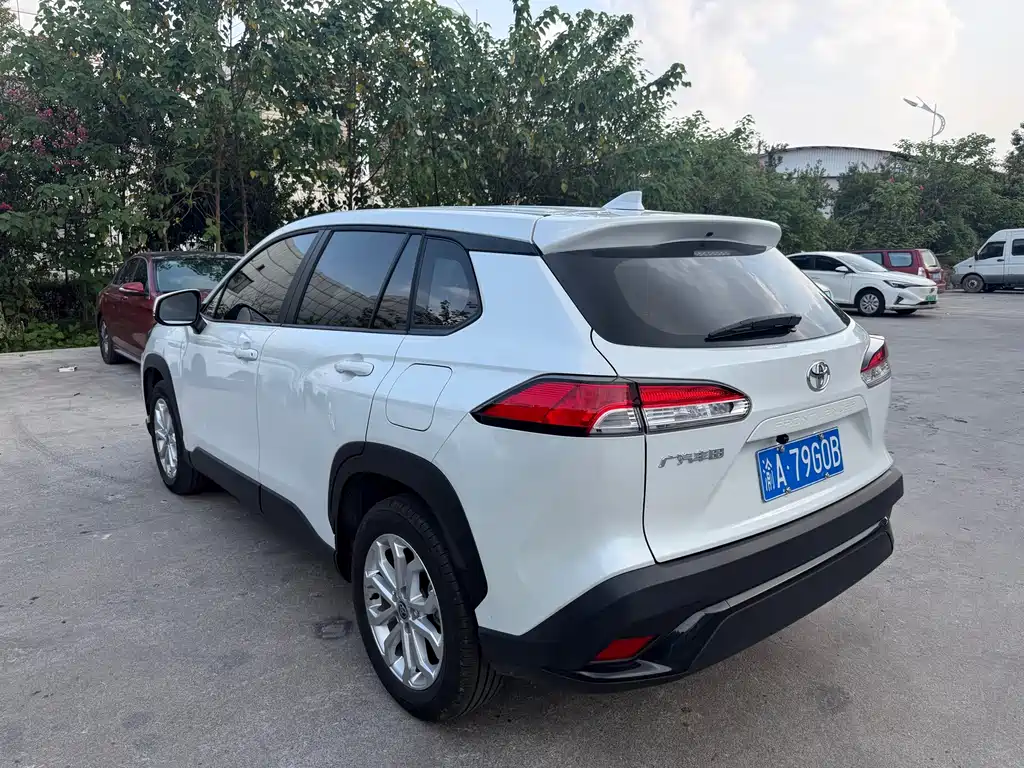 Toyota Frontlander — миниатюра 10