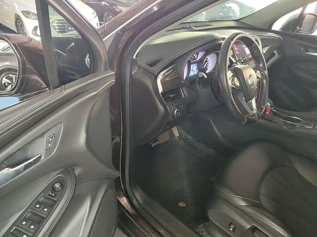 Buick Envision Plus — миниатюра 16