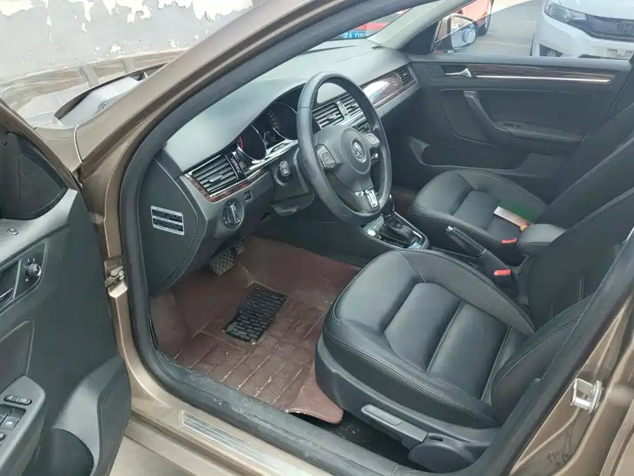 Volkswagen Bora — миниатюра 9