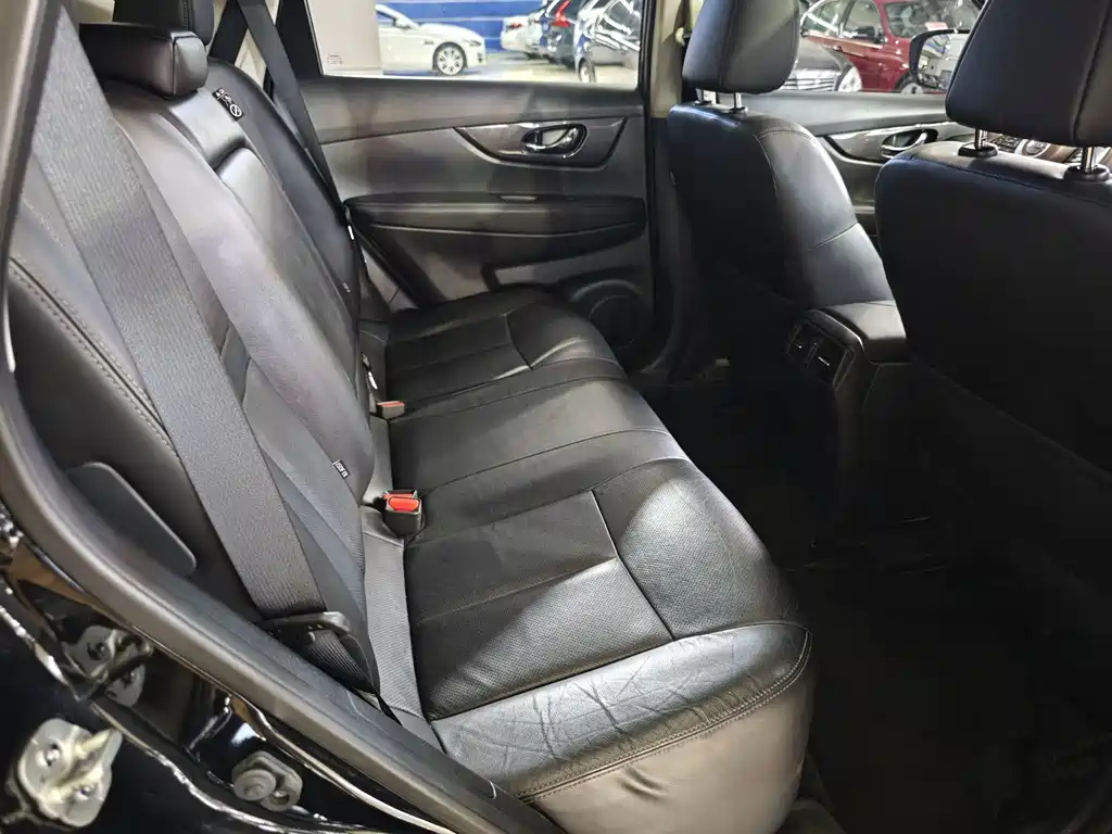 Nissan X-Trail — миниатюра 7