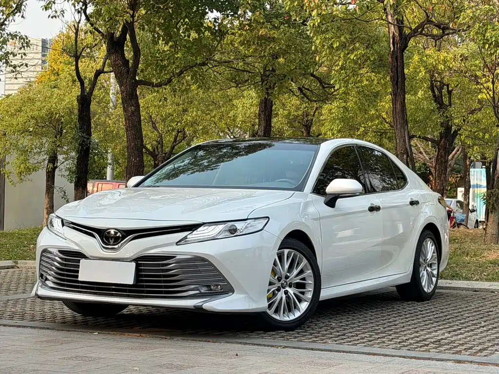 Toyota Camry 2019
