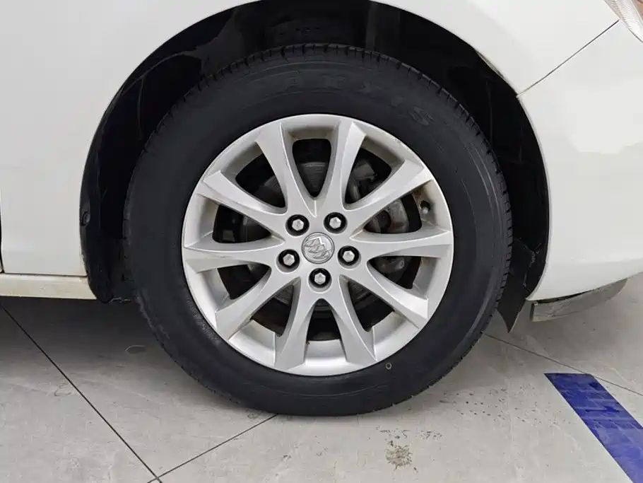 Buick Excelle — миниатюра 6